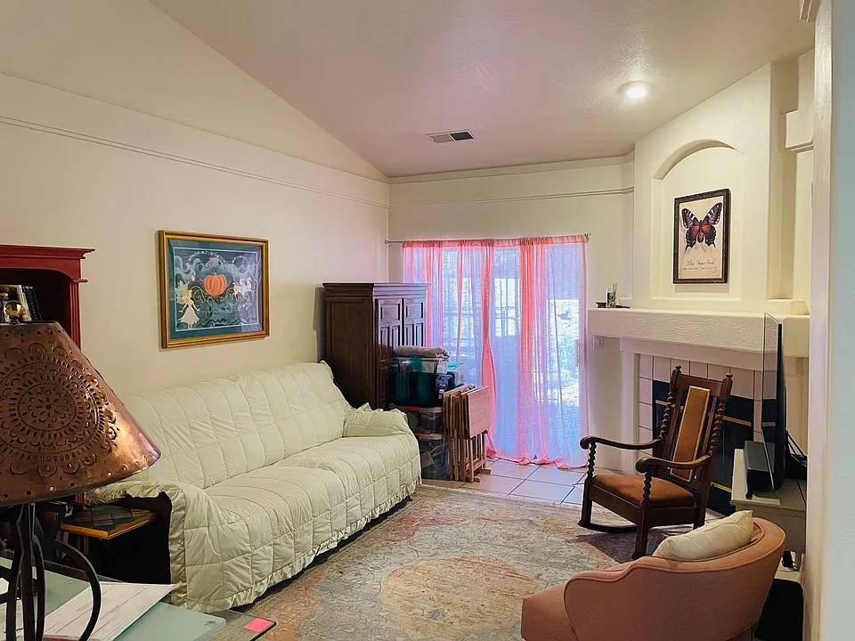 710 Agave Ct