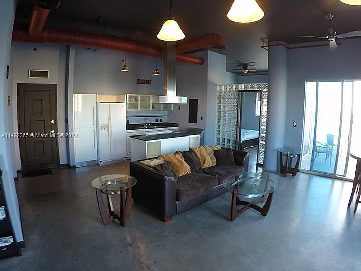 1st image of 10 SW South River Dr APT 611