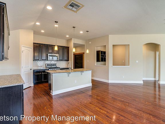 5th image of 2816 Penelope Ct