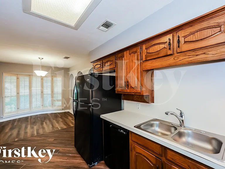 3944 Misty Meadow Dr — Photo 8