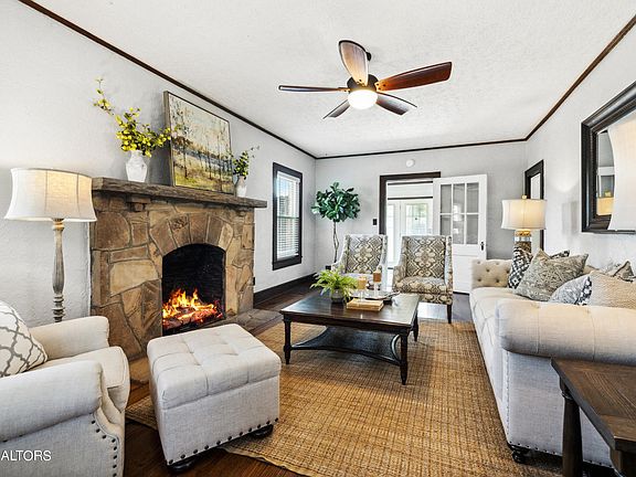 3rd image of 216 Adair Dr