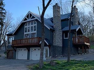 515 Busch Forest Ln, Fenton, MO 63026