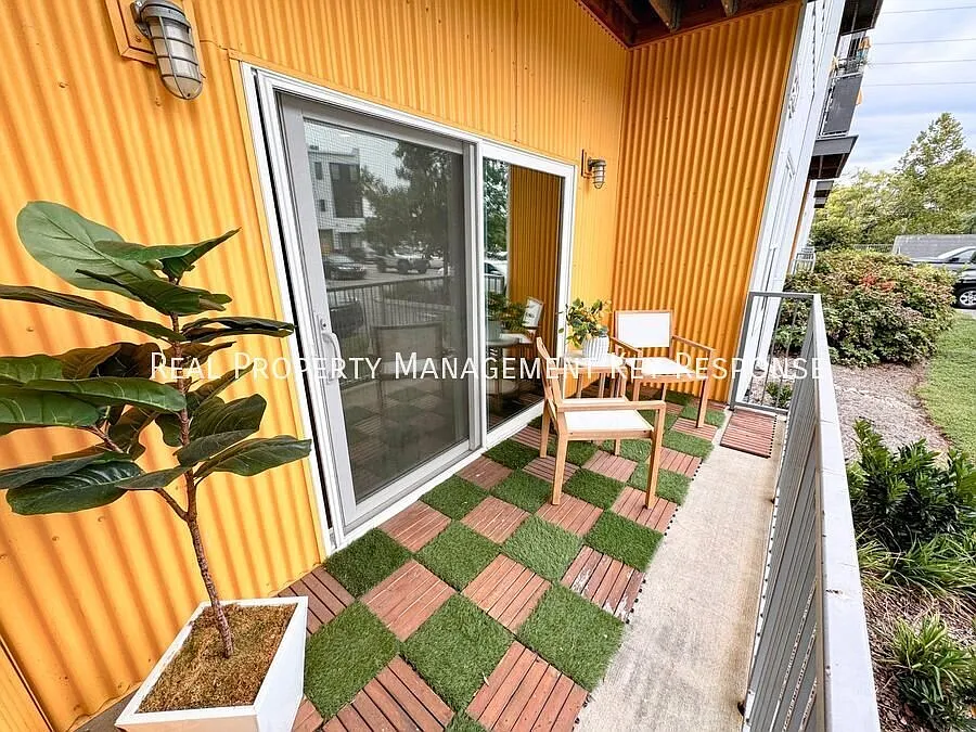 Fantastic first floor 2 bd, 2 bath Condo in Alloy 82-minutes to Geodis Park! — Photo 2