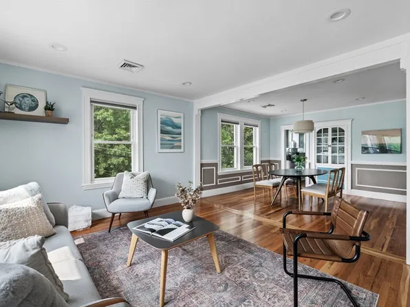 58 Davis Rd, Belmont, MA 02478