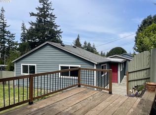 1545 Underwood Ave, Coos Bay, OR 97420