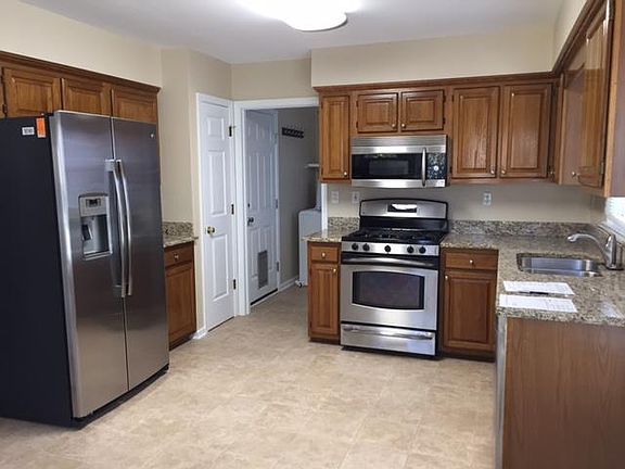 2nd image of 1412 Havens Oak Cir