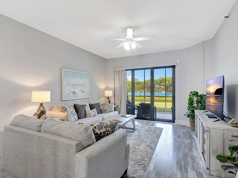 200 Waterway Rd #109 — Photo 7
