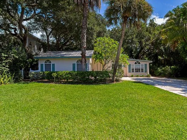 9480 Frangipani Dr, Vero Beach, FL 32963