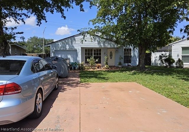 1st image of 1711 SW 85th Ave