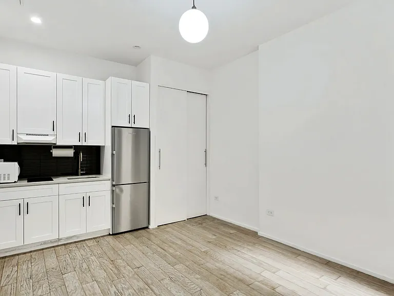 473 Central Park W #1B — Photo 1