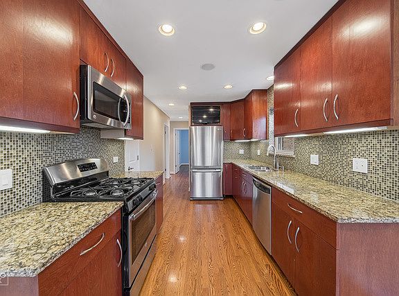 4th image of 8327 N Ottawa Ave