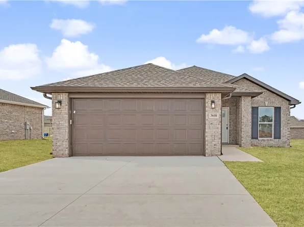 3610 N Wiley Dr, Siloam Springs, AR 72761