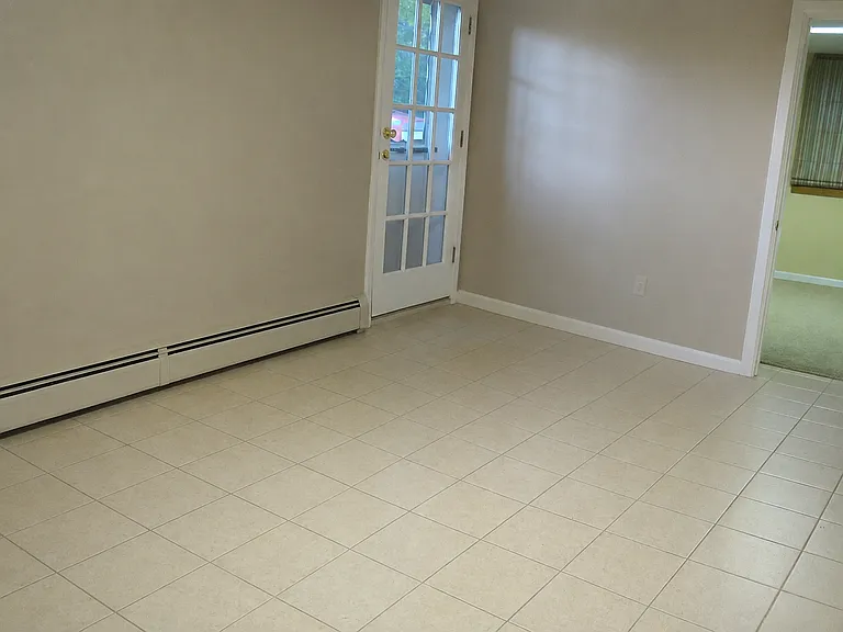 107 Rocky Hill Rd — Photo 16