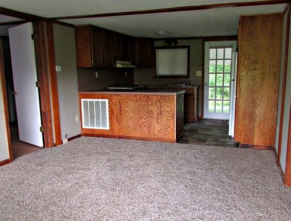 3rd image of 230 Rogers Ln