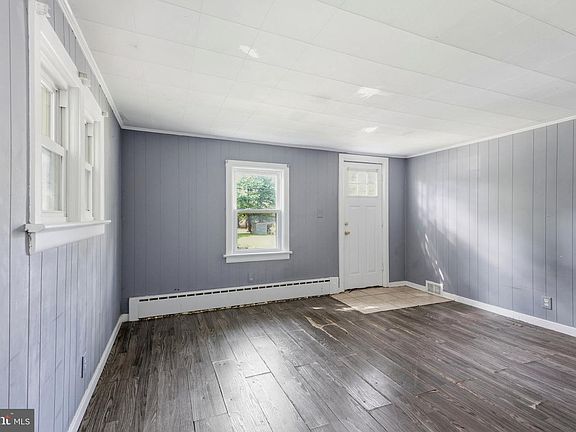 4th image of 48 Poland St