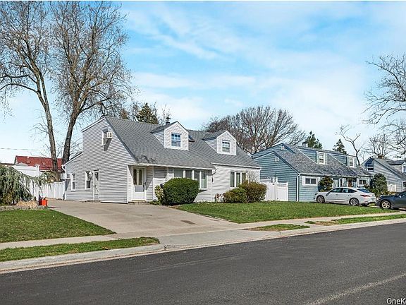 3rd image of 758 Wyngate Drive