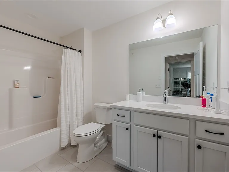 112 Genest St #12 — Photo 14