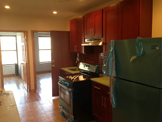 Rented by Elite NY Holdings | media 9