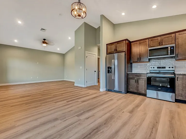 708 Harrison Ave #1 — Photo 7