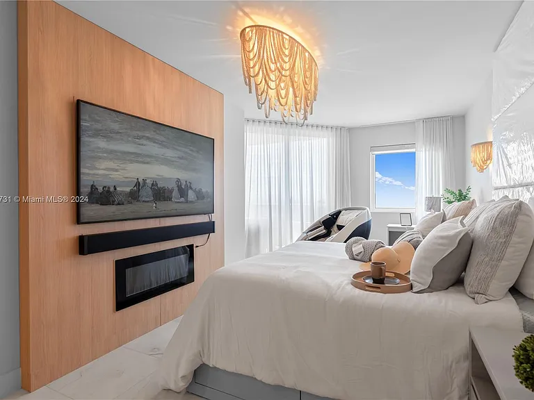 17875 Collins Ave #502 — Photo 15