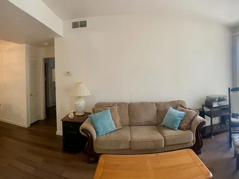kithcen bar and dinning room with patio