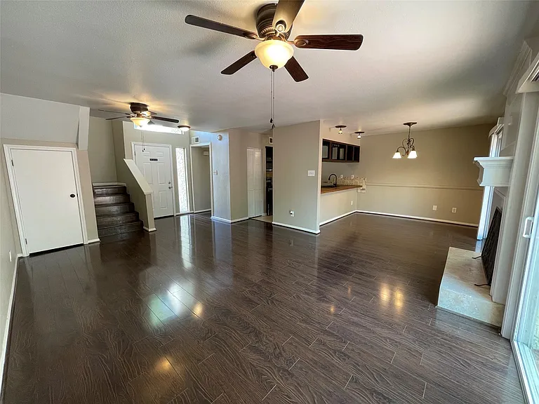 12315 Glenview Dr — Photo 6
