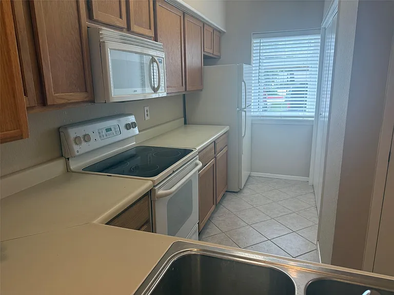 7589 Cambridge St #A — Photo 5