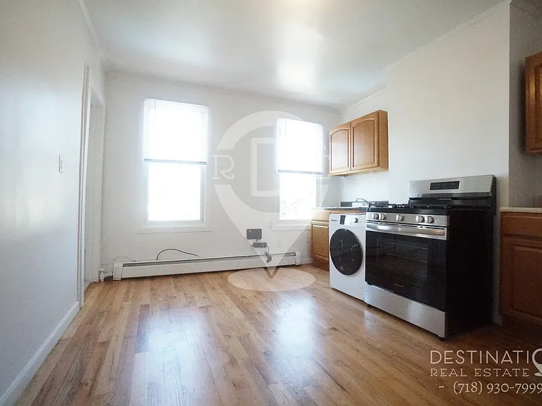145 22nd St #3 — Photo 10
