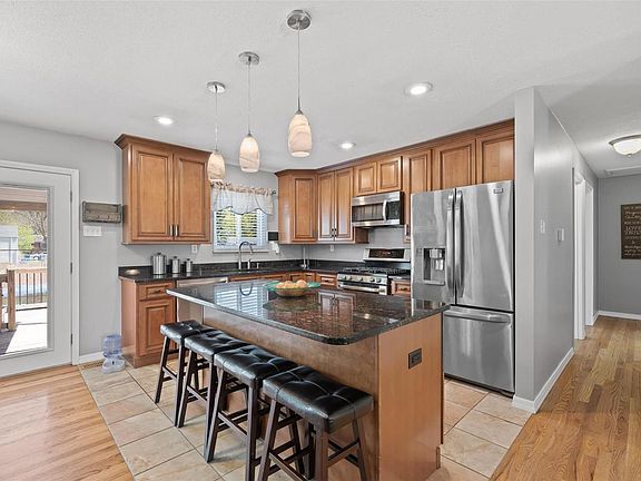 2nd image of 2834 Cherry Point Ln