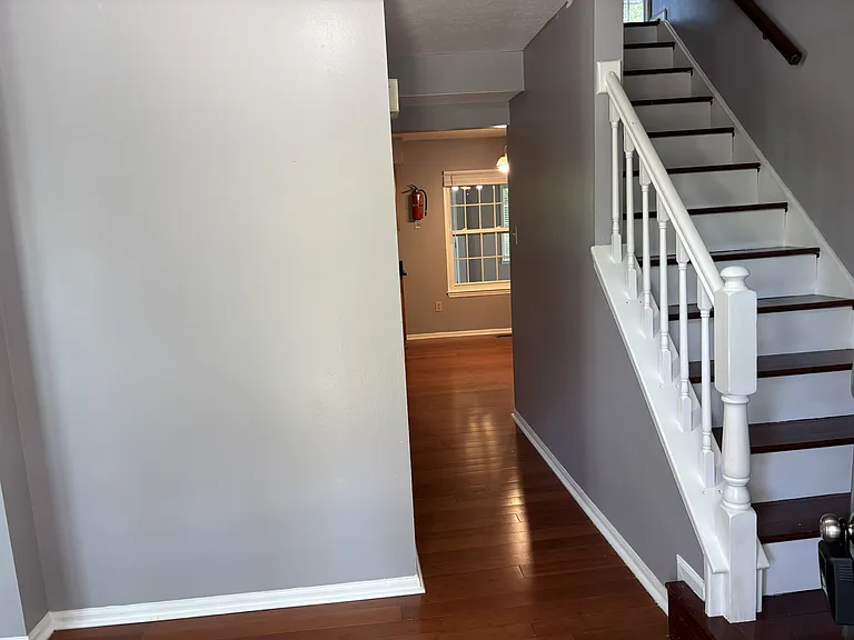 8105 Blake Ct — Photo 2