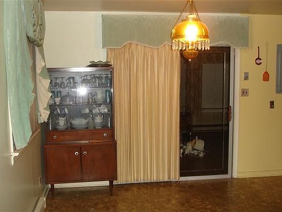 4th image of 2203 Fairfield Ave