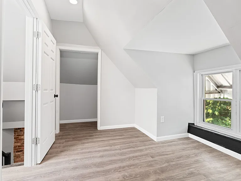 928 Morningside Ave — Photo 12