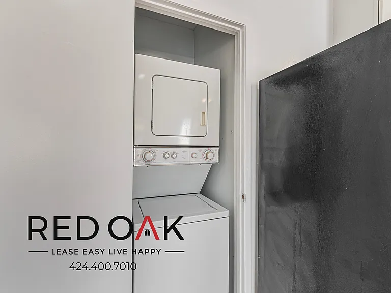 5632 Harold Way #8 — Photo 12