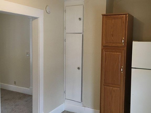 4th image of 152 29th Ave N APT 3