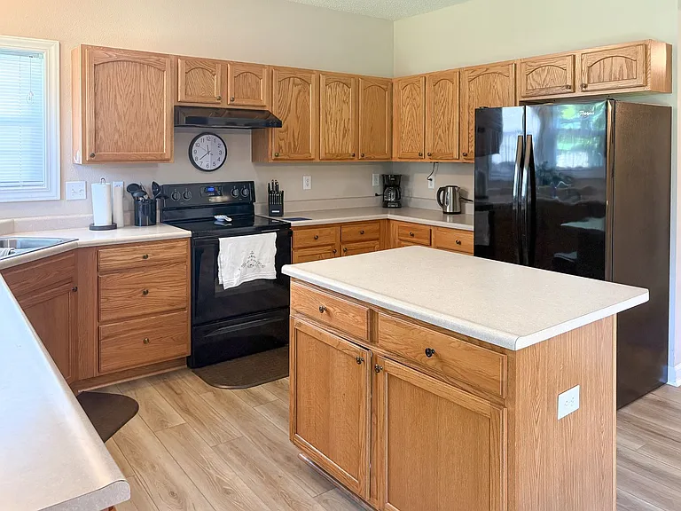 3533 S Glasgow Cir — Photo 8