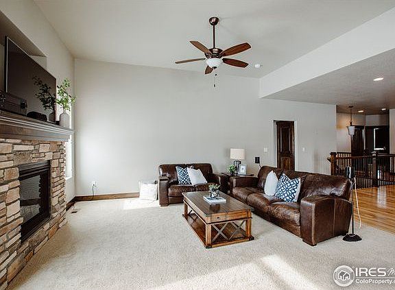 4th image of 598 Vermilion Peak Dr