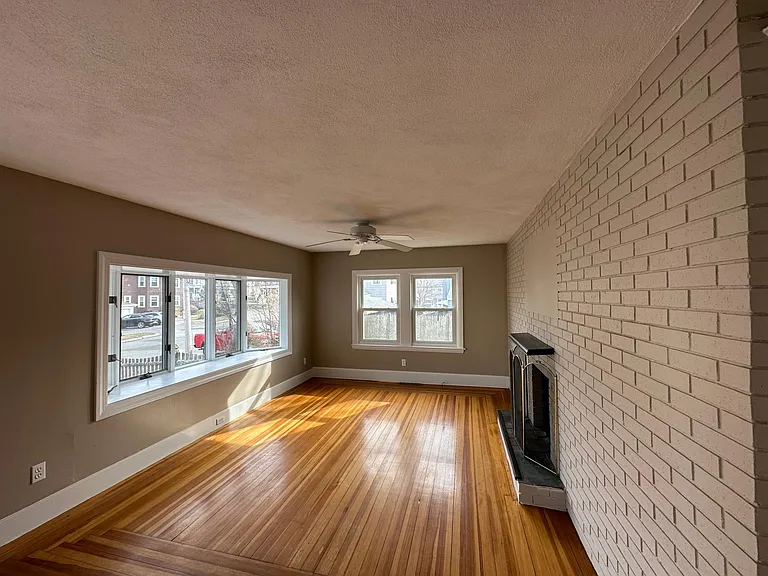 12 Auburn St #1 — Photo 6
