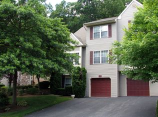 118 Pinehurst Dr, Washington, NJ 07882
