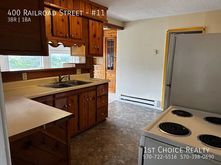 400 Railroad St #11 — Photo 5