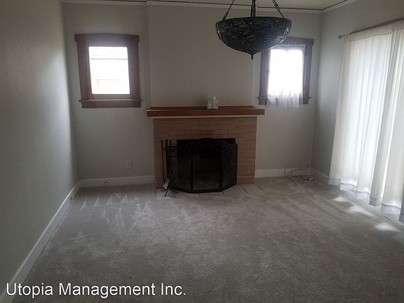 3rd image of 1726 N El Molino Ave