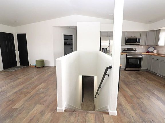 4th image of 1453 W Caida Del Sol Dr