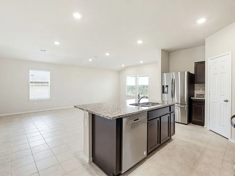 1706 Jarma Dr — Photo 7