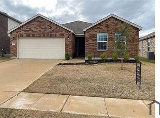 1516 Vernon Dr, Aubrey, TX 76227
