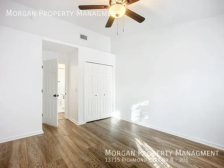 13715 Richmond Park Dr N #206 — Photo 16