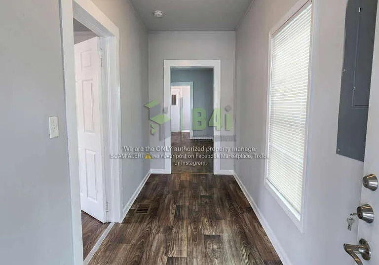 2728 9th St — Photo 3