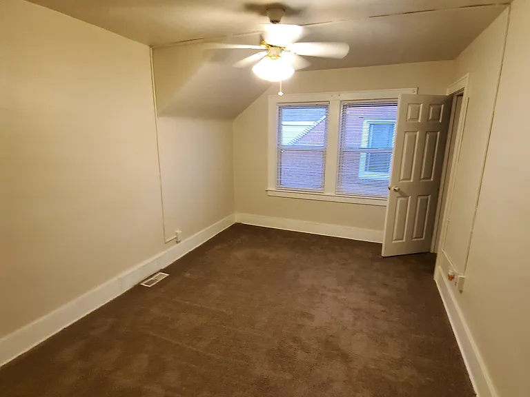 1576 College Ave — Photo 32
