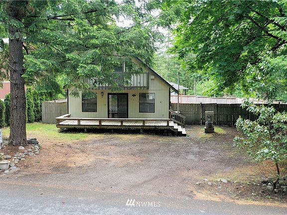 2nd image of 18032 Clear Lake Boulevard SE