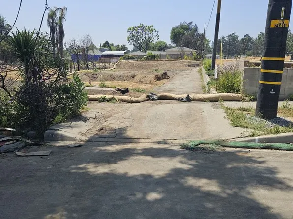 2449 El Molino Ave, Altadena, CA 91001