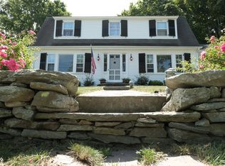 1 Oxford Rd, Barrington, RI 02806