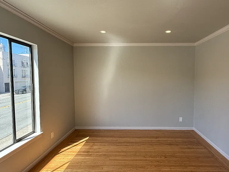 4039 Mission St — Photo 5